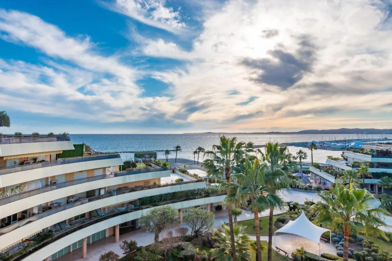 Holiday Inn Nice - Port St Laurent By Ihg Saint-Laurent-du-Var Hotel