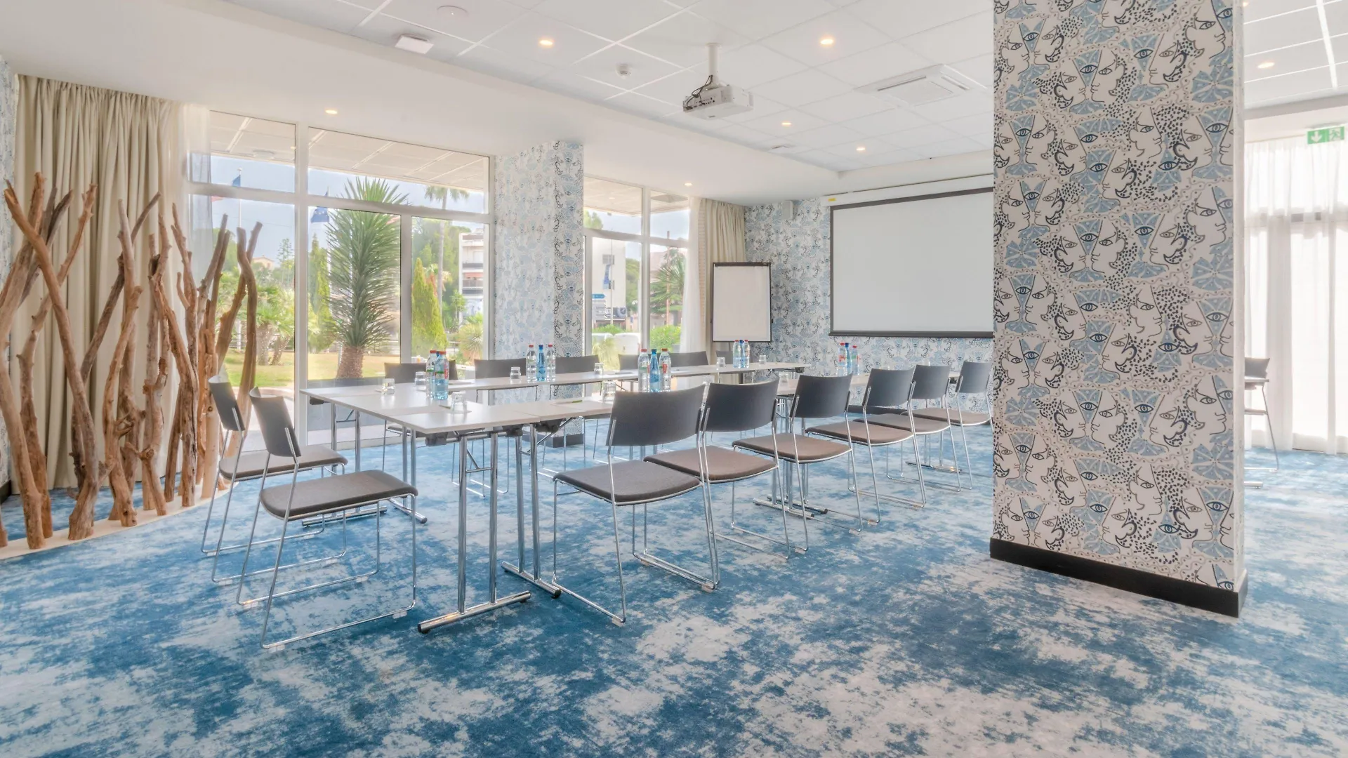 Holiday Inn Nice - Port St Laurent By Ihg Saint-Laurent-du-Var