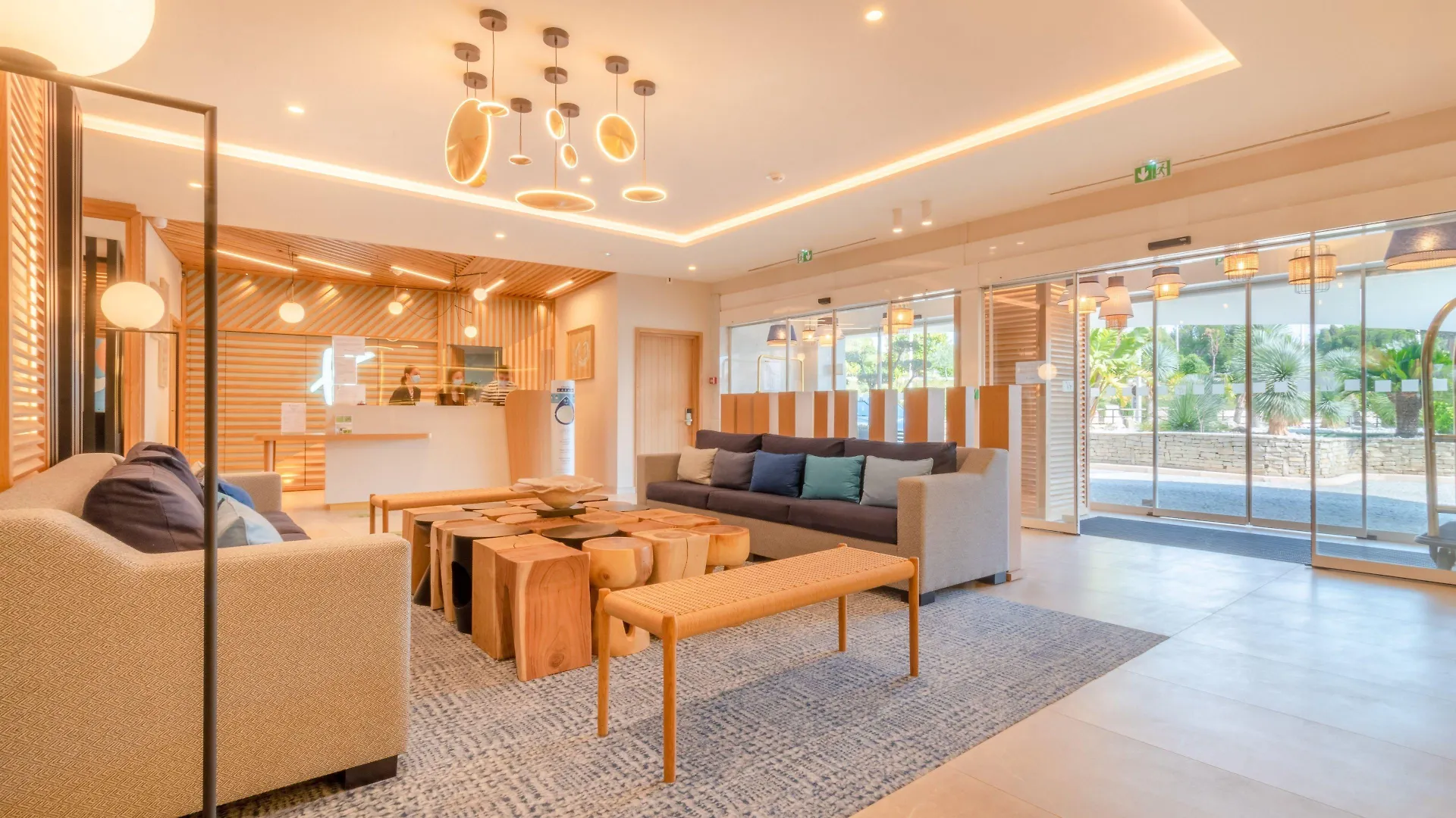 Holiday Inn Nice - Port St Laurent By Ihg Saint-Laurent-du-Var Hotel