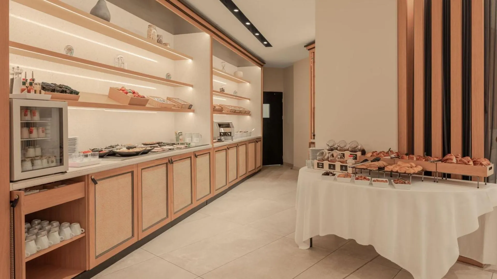 **** Hotel Holiday Inn Nice - Port St Laurent By Ihg Saint-Laurent-du-Var Francia
